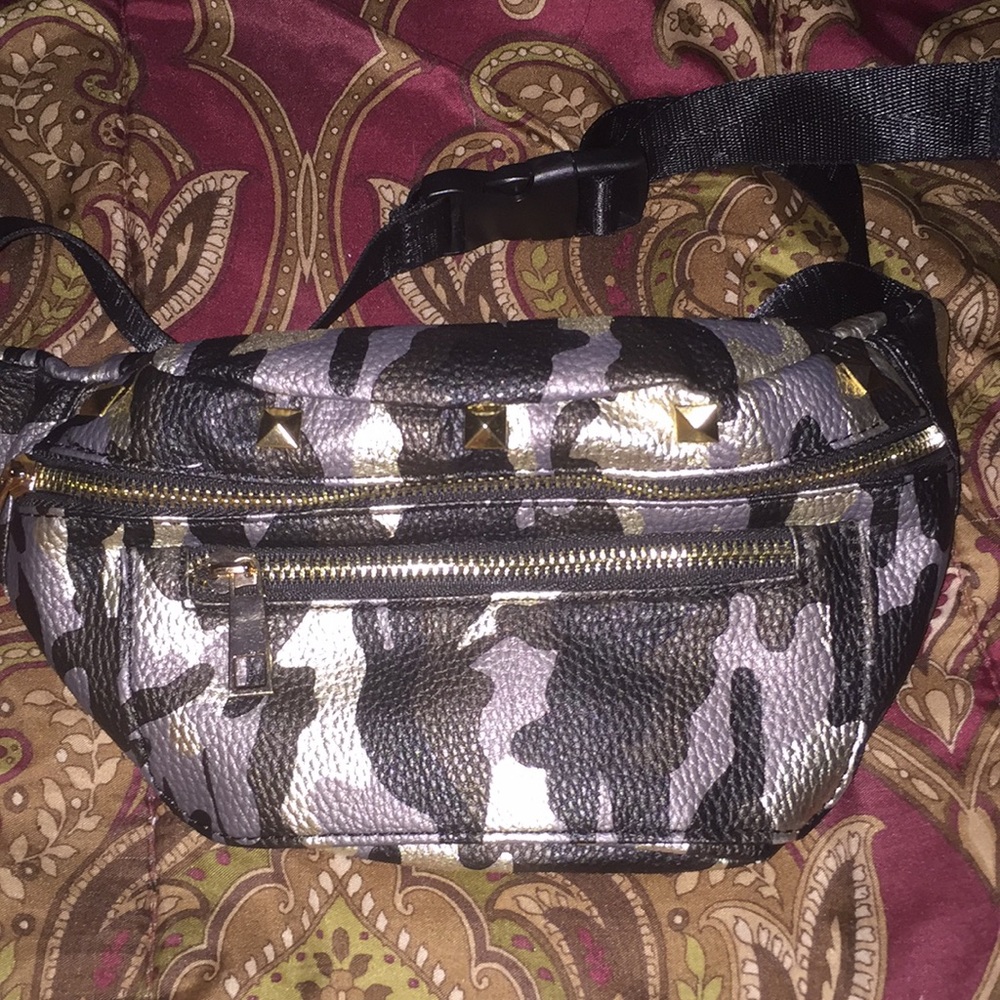 Fanny pack